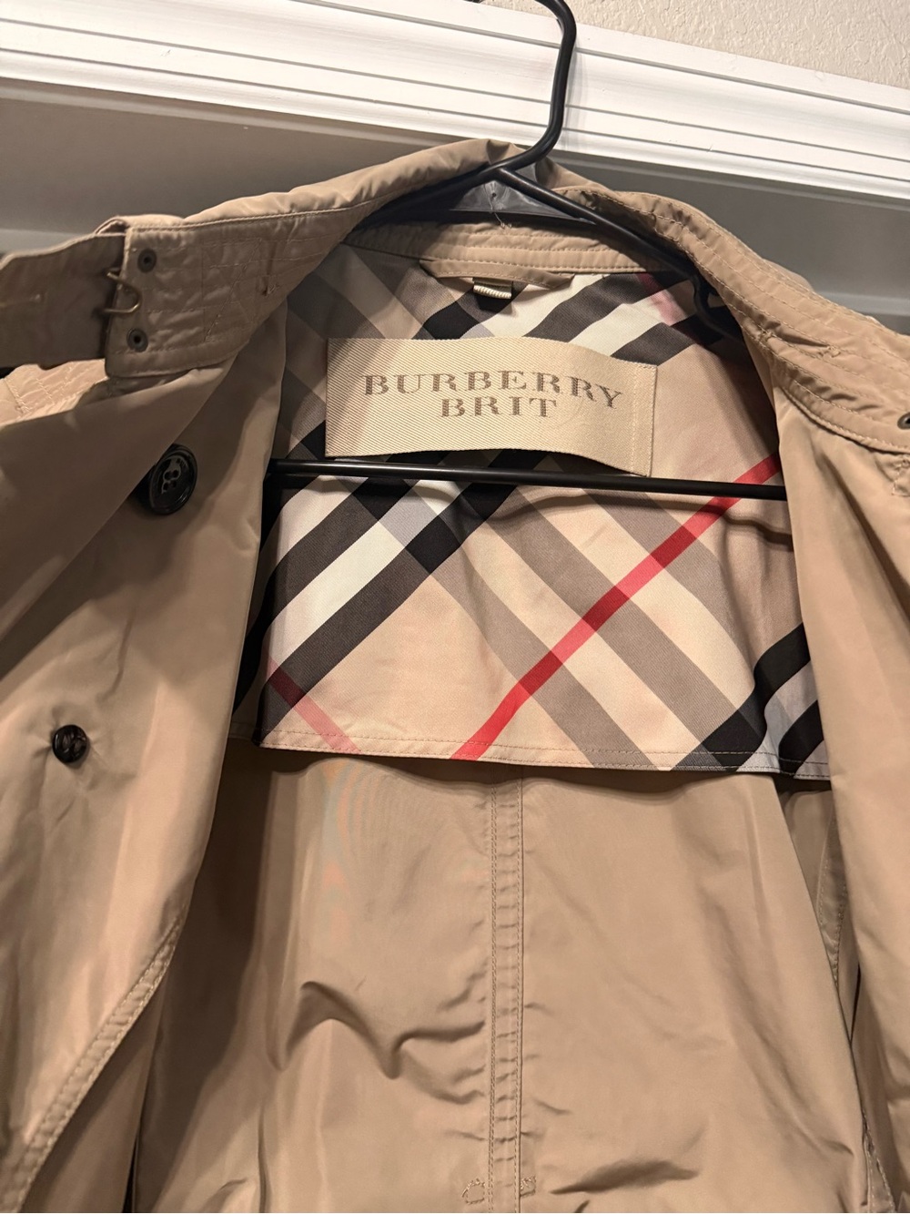 Burberry Tan Double-Breasted Short Trench Coat - Picture 3 of 11